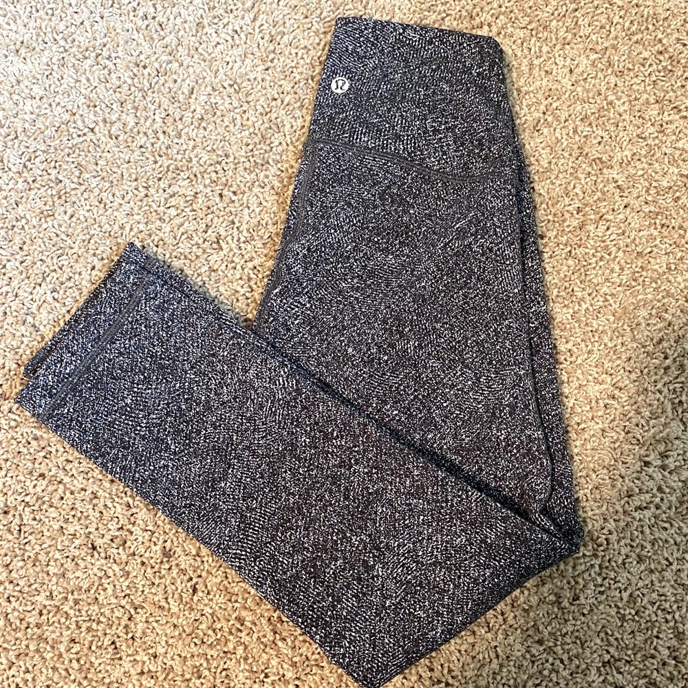 LULULEMON grey wunder under leggings size 4-
